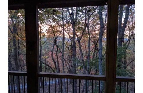 Clarkesville House | Owl Landing Treehouse retreat with firepit. 12 minutes to Helen & Clarkesville!