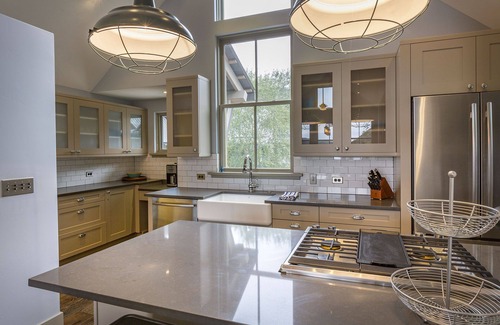 Telluride House | Owl Meadows LUX 3BR/3.5Bth Views, deck, fp; Walk to town, grocery EVERYWHERE