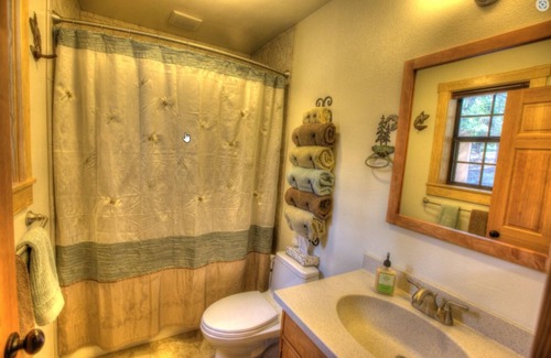 Foresta Cabin | Owl Moon Cabin - Rare jewel of a cabin located inside Yosemite National Park