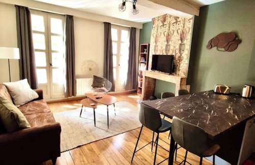 Dijon Centre Ville Apartment | Owl Prestige, The heart of Dijon (3 stars)