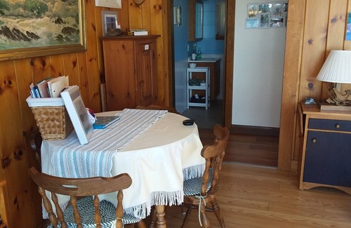 Owls Head Cottage | Owls Head Ocean Beachfront Cottage