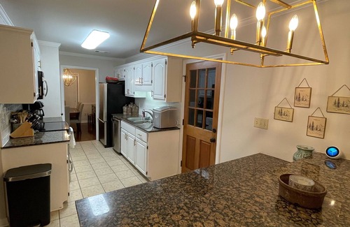 Oxford House | Oxford, MS, 1 Mile from Square, 2 Miles from Ole Miss Campus