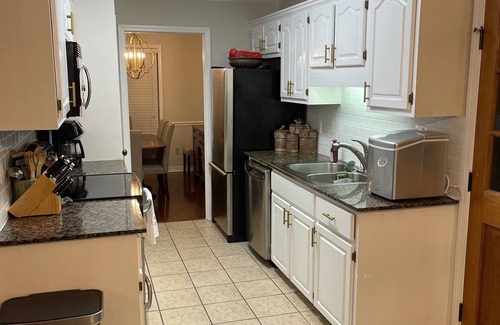 Oxford House | Oxford, MS, 1 Mile from Square, 2 Miles from Ole Miss Campus