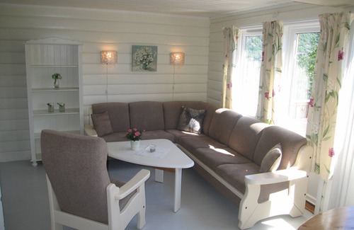 Ulvik Cottage | Øydvinstod Hyttegrend located by the untouched Osafjord.A lovely Romantic place.