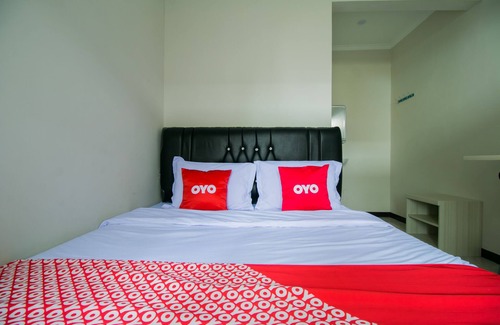 Cianjur Hotel | OYO 1078 Fakhira Residence