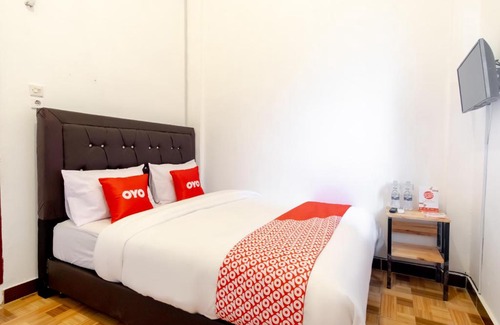 Medan Hotel | OYO 1874 Joh - Je Guest House