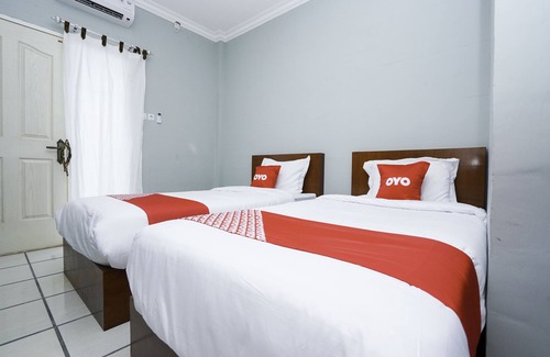 Bojonegoro Hotel | OYO 2493 Lotus Hotel Syariah