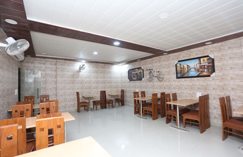 Old Gurgaon Hotel | OYO 37096 A2K Residency