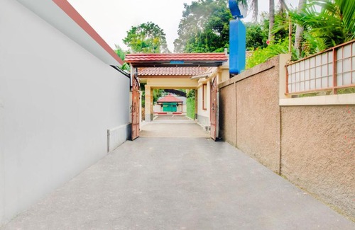 Ciputat Timur Hotel | OYO 3734 Ramboe Ranca