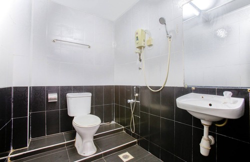 Kuala Selangor Hotel | OYO 822 Zande Motel Kuala Selangor