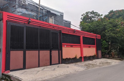 Medan Hotel | OYO 90119 Dorowati Guesthouse Syariah