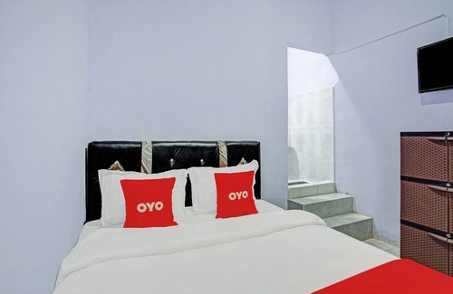 Probolinggo Hotel | OYO 90604 Menara Sakti Syariah Homestay