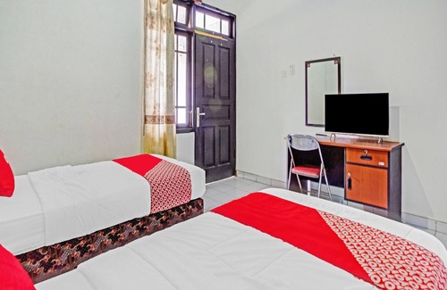 Tulungagung Hotel | OYO 90735 Palem Garden 2