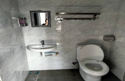 Simpang Renggam Hotel | OYO 90953 Song 99 Hotel