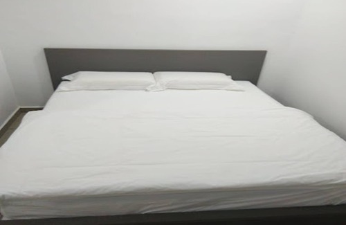 Simpang Renggam Hotel | OYO 90953 Song 99 Hotel