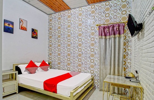 Tulungagung Hotel | OYO 91429 Butterfly Kost