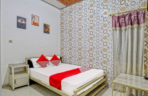 Tulungagung Hotel | OYO 91429 Butterfly Kost