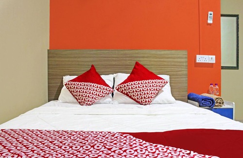 Karimun Hotel | OYO 91643 Homestay Daniel 76NearTaman Hijau Karimun