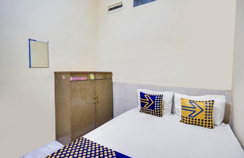 Sedati Hotel | OYO 91774 Kost Nusantara Sidoarjo Syariah