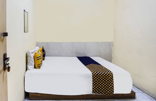 Sedati Hotel | OYO 91774 Kost Nusantara Sidoarjo Syariah