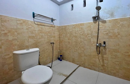 Makassar Hotel | OYO 92002 Wisma Samudra