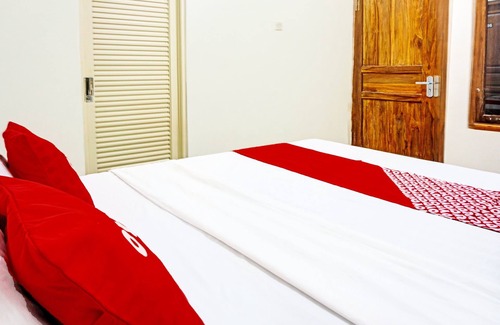 Madiun Hotel | OYO 92007 Mutiara Serayu Syariah