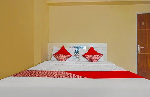 Depok Hotel | OYO 92292 Nadjla Property Cibubur Village