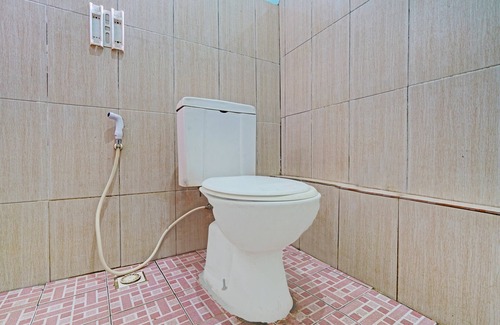 Ciwidey Hotel | OYO 92431 Grand Bintang Guest House
