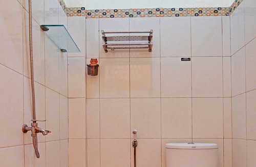 Siak Hotel | OYO 92455 Hadhilfa Homestay Syariah Near Nowwa Cafe