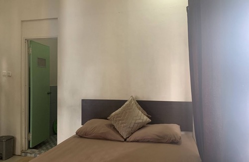 Makassar Hotel | OYO 92899 Penginapan Laota Syariah Near Rumah Sakit Islam Faisal Makassar