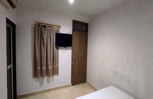 Makassar Hotel | OYO 93175 Wisma Syariah Dian Near Pare-pare