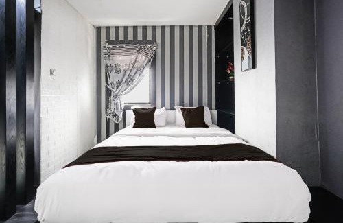 Bandung Hotel | OYO 93365 Apartement Gateway By Sarana Cipta Mahakarya Ii