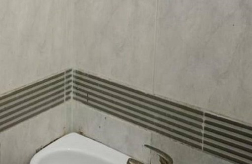 Tanahgrogot Hotel | OYO 93528 Guest House Zidan 21
