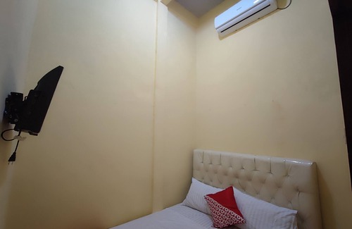 Palembang Hotel | OYO 93591 Penginapan Dvn & Tmy Pangkalan Balai