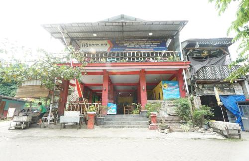 Tulungagung Hotel | OYO 93628 Scorpion Guest House & Beach