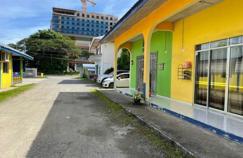 Semporna House | OYO Home 90424 Embun Homestay