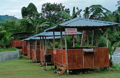 Gana-Gana House | OYO Home 90737 Disan Baang Kiulu