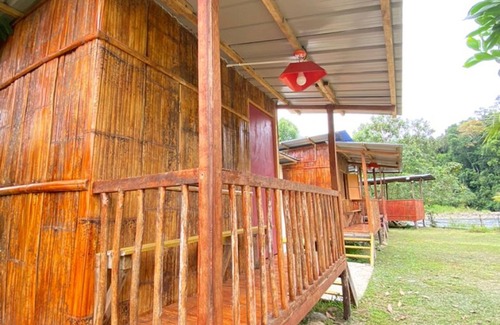 Gana-Gana House | OYO Home 90737 Disan Baang Kiulu