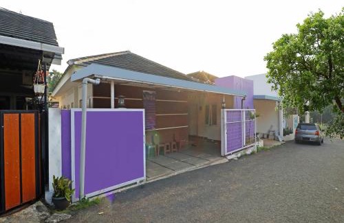 Java Hotel | OYO Life 91504 De Vila Ungu Syariah