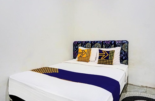 Sedati Hotel | OYO Life 91718 Kost Damai Syariah