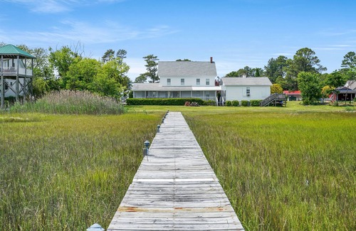 Deep Hole House | Oyster Catcher - Pet friendly; Deep water access!
