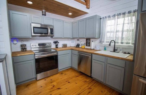 Compton House | Ozark Escape - Hot Tub, Mountain Views, Near River