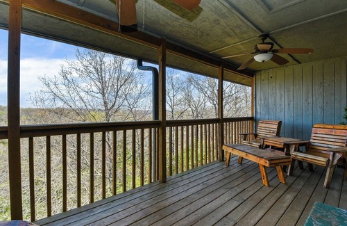 Notch Estates Condo | Ozark Mountain Lake Home