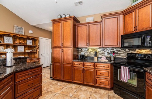 Fieldstone Bluffs House | Ozark Mountain views! Family! Quiet area!
