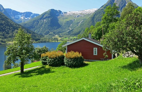 Balestrand House | Pærehagen by Interhome