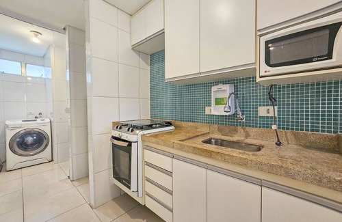 Tombo Apartment | Pé na areia do Guarujá - Praia do Tombo (5-E)