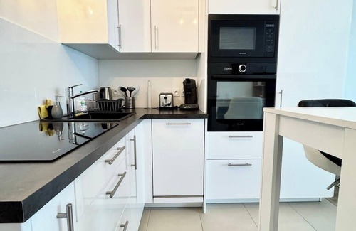 Lorient Apartment | Péristyle - T2 de standing neuf - Balcon