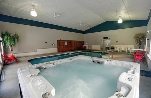 Beaupre Apartment | P-251: 2-bedroom mezzanine condo