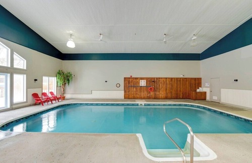 Beaupre Apartment | P-353: 2-bedroom mezzanine condo
