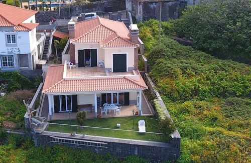 Ponta Delgada House | P Delgada 3-Bed House, Sleeps 6, Parking & SeaView
